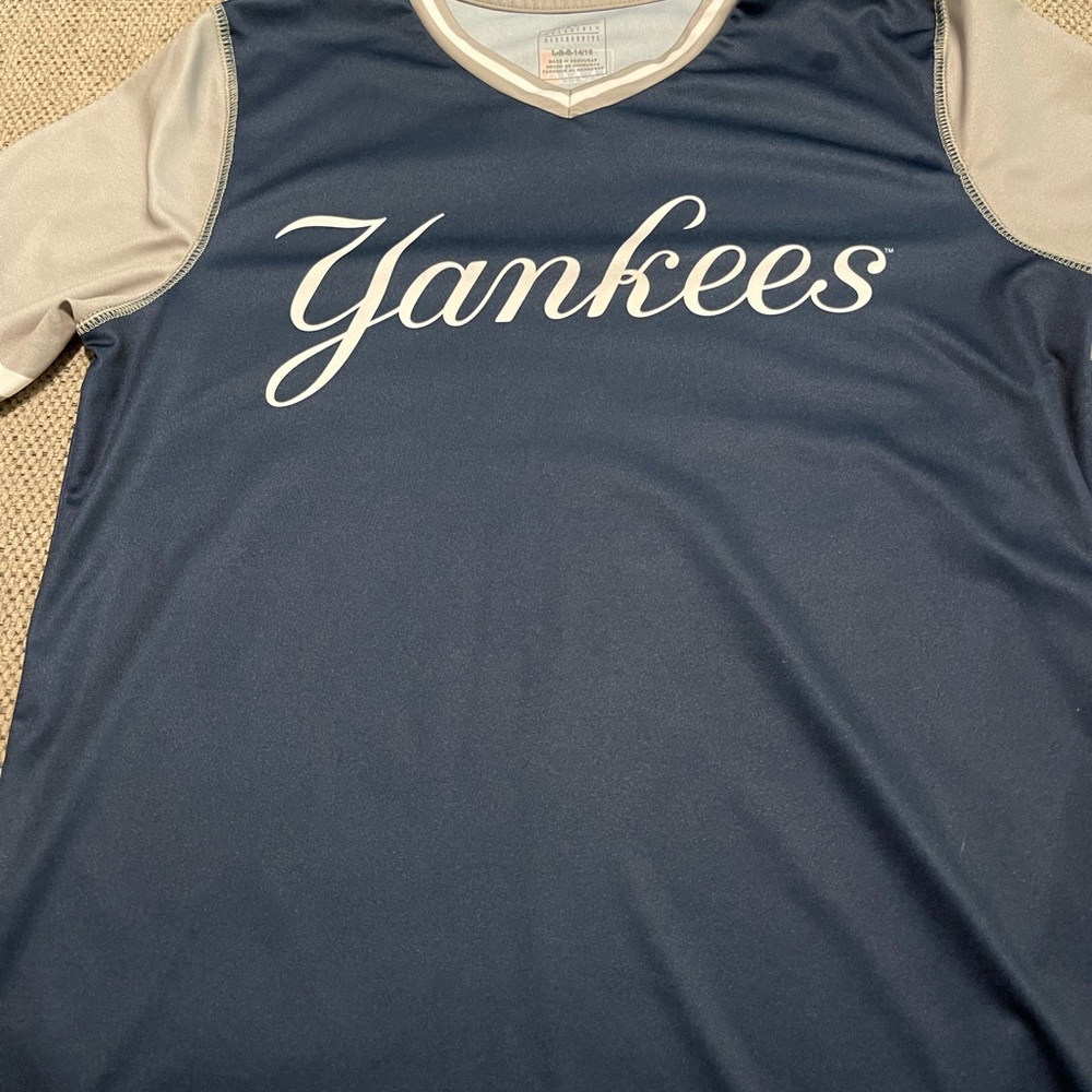 Majestic Yankees (Aaron Judge) Dri-fit boys jersey